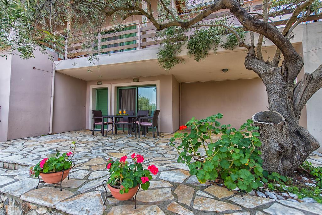 Eltheo Villas Agios Nikitas Exterior photo